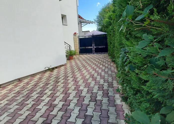 Appartement Meuble Avec Deux Chambres