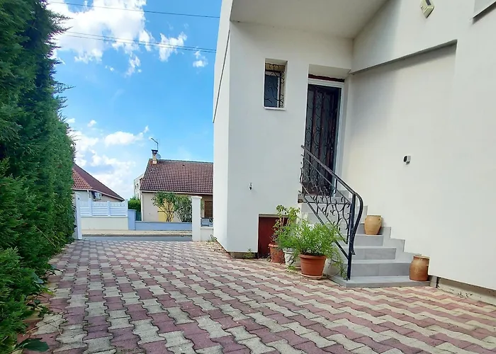 Appartement Meuble Avec Deux Chambres